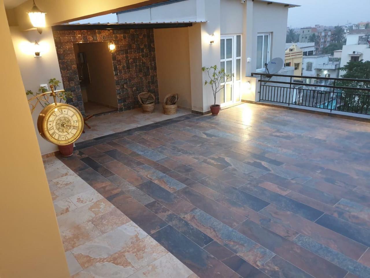 The Rooftop Cabana, A Homestay 부바네스 외부 사진